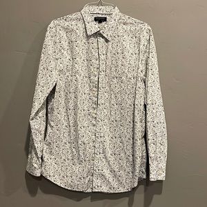Like new non iron tailored slim fit shirt